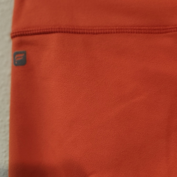 Fabletics Womens Neon Red/Orange Cropped Workout Leggings Size Small - Picture 5 of 6